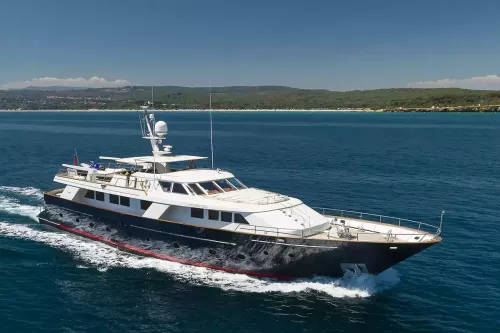 BEL-AMI II Luxury Motor Yacht for Sale | C&N