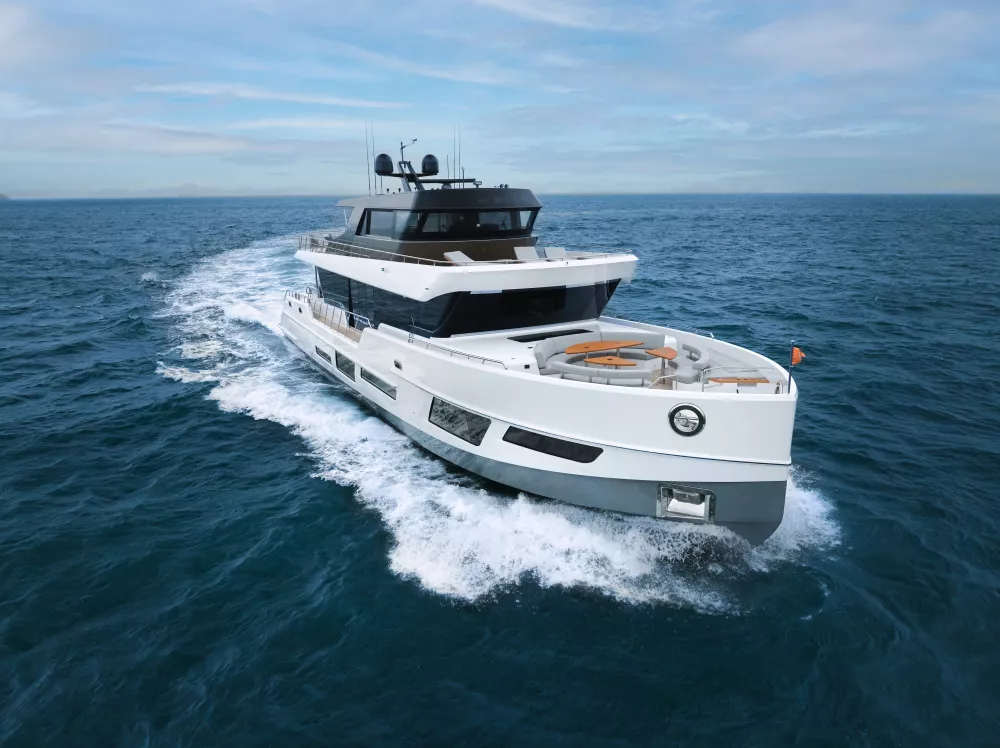 CLX96 Luxury Motor Yacht for Sale | C&N