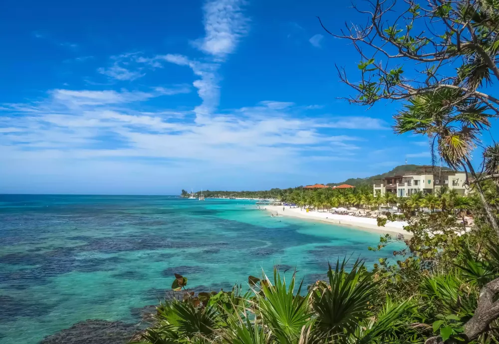 Honduras - Luxury Yacht Charter Destination in Mediterranean | C&N