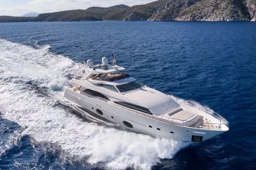 SEVEN S Luxury Motor Yacht for Sale | C&N