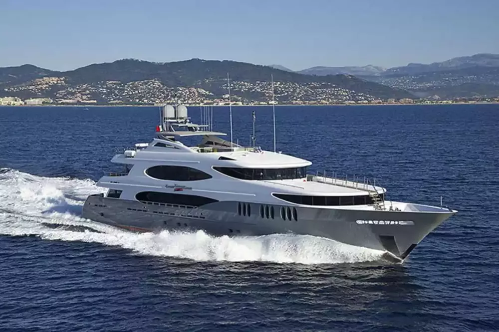 ZOOM ZOOM ZOOM Luxury Motor Yacht for Charter | C&N
